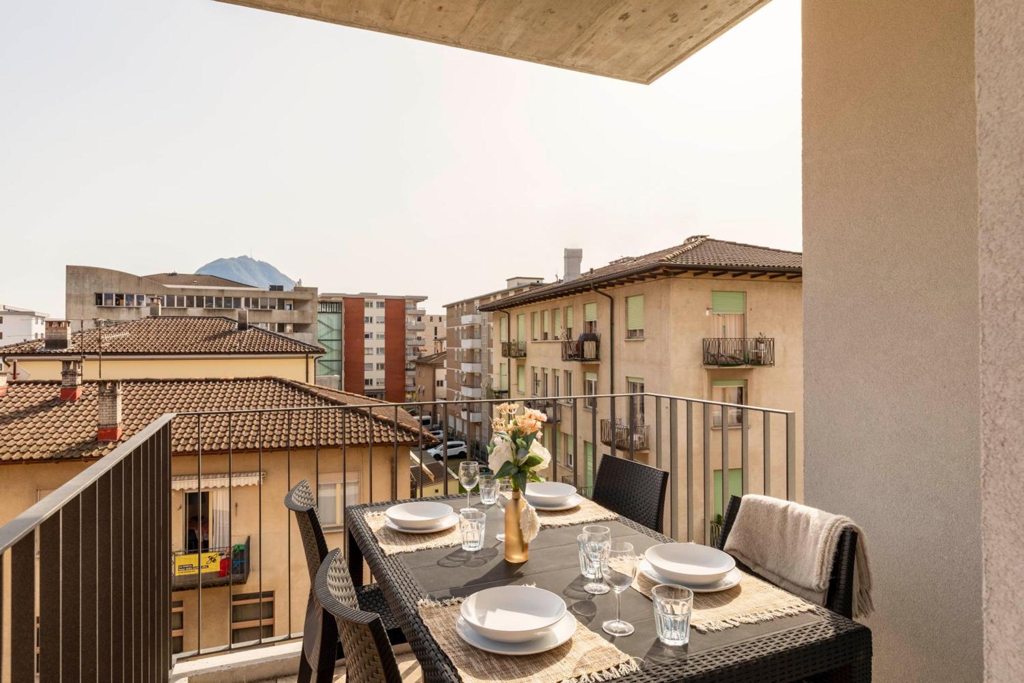 Magic Deluxe - Free Parking Apartment Lugano