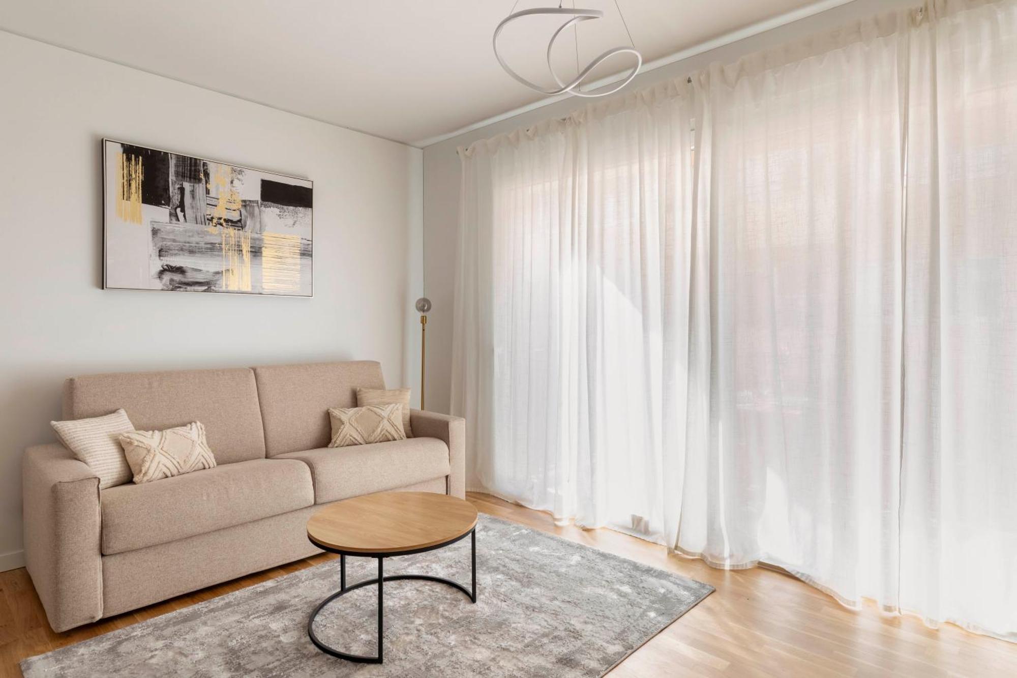Magic Deluxe - Free Parking Lugano